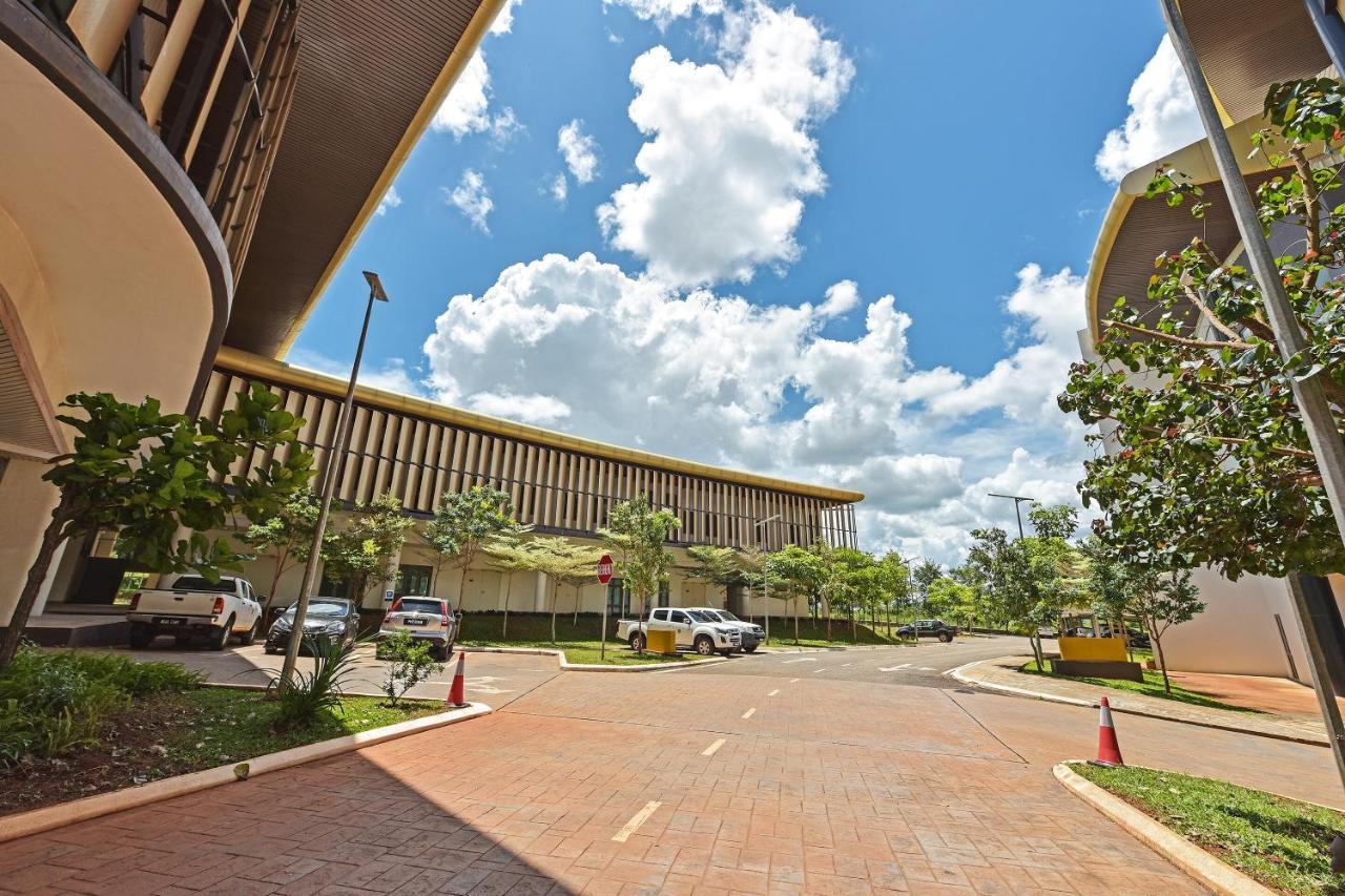 Capital O 90614 Cvia Ummul Hotel Padang Besar Exteriér fotografie