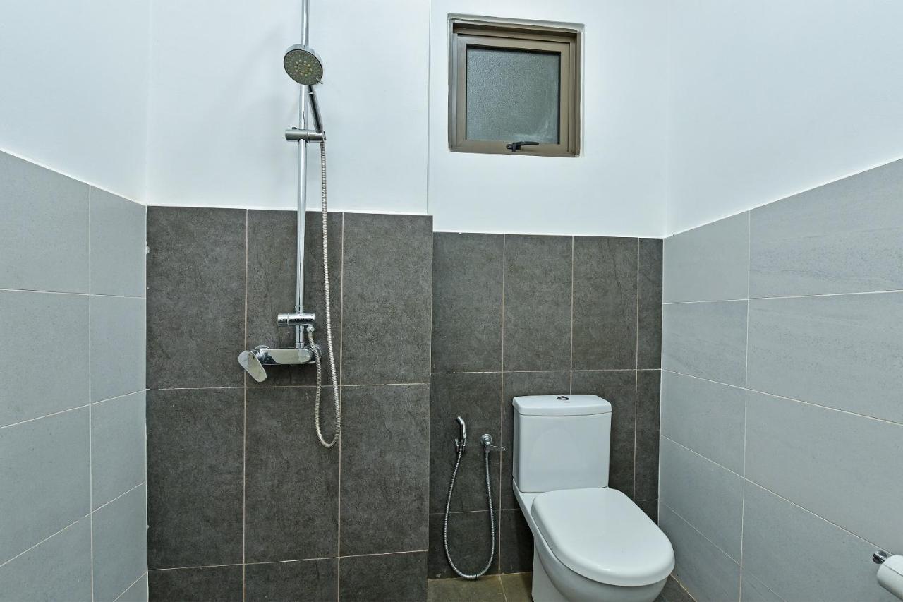 Capital O 90614 Cvia Ummul Hotel Padang Besar Exteriér fotografie